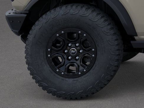 New 2025 Ford Bronco Badlands image 21