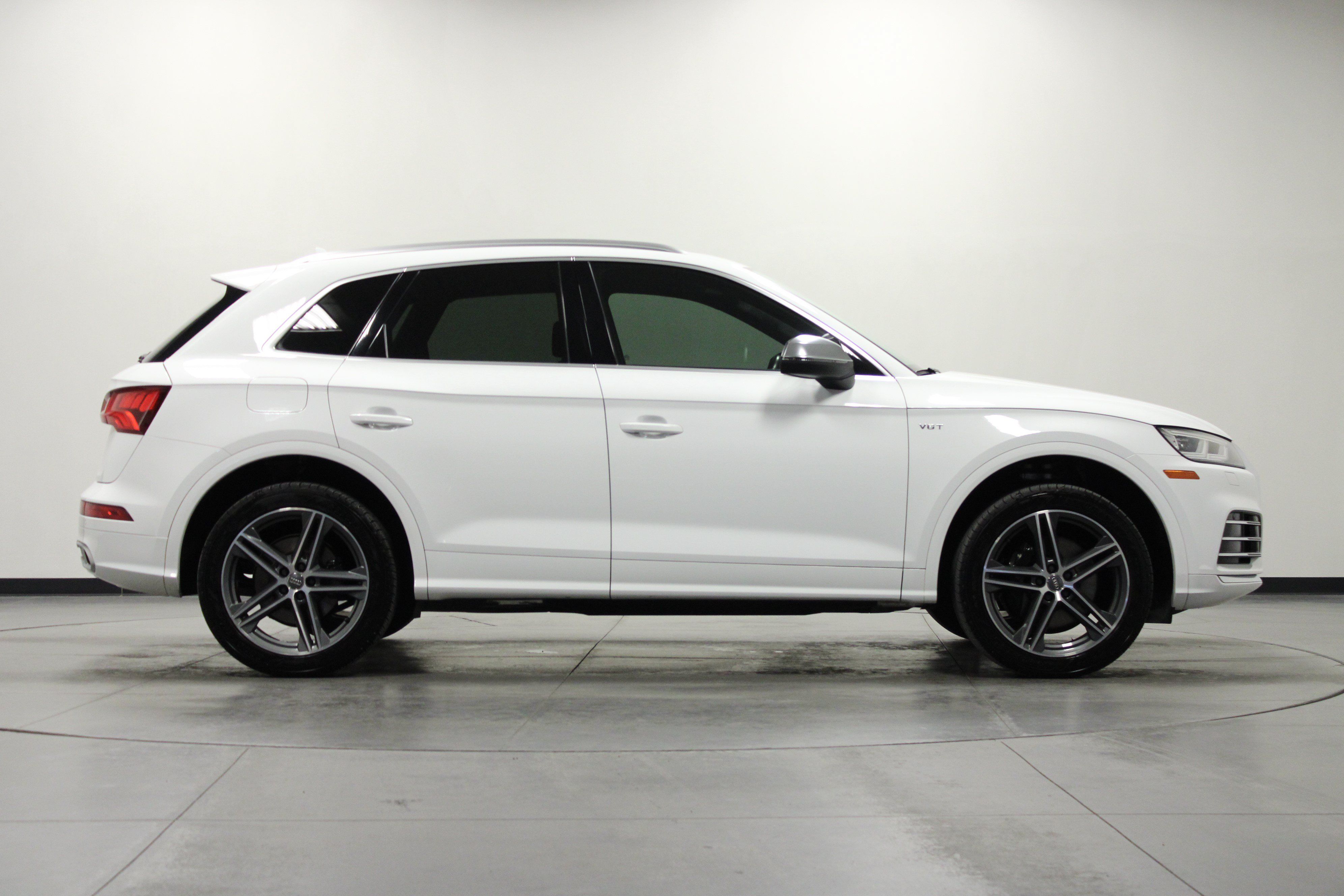Used 2018 Audi SQ5 Premium Plus AWD/4WD image 3