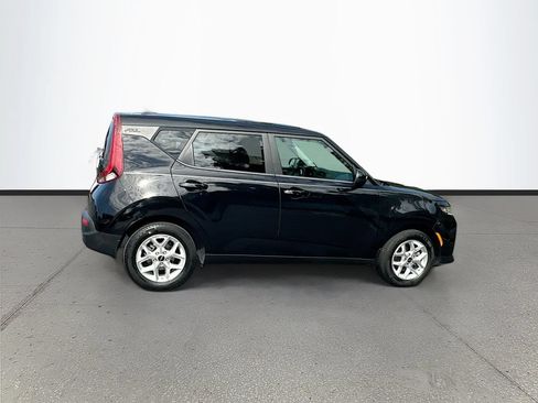 Used 2022 Kia Soul LX w/ Technology Package FWD image 8