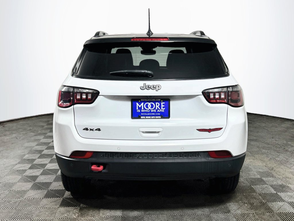 Used 2024 Jeep Compass Trailhawk AWD/4WD image 6