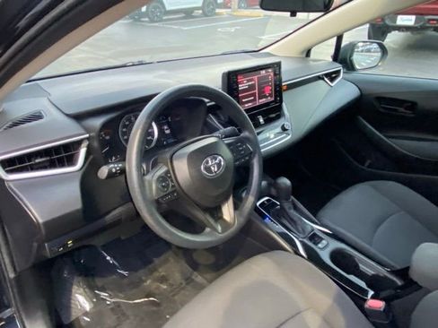 Used 2022 Toyota Corolla LE image 14