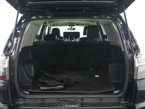 Used 2018 Toyota 4Runner SR5 Premium AWD/4WD image 16