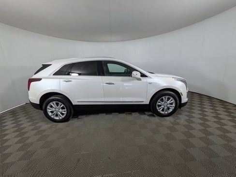 Certified 2024 Cadillac XT5 Luxury w/ LPO, Floor Liner Package AWD/4WD image 2