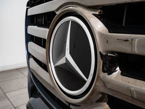 New 2026 Mercedes-Benz GLS 450 4MATIC image 3