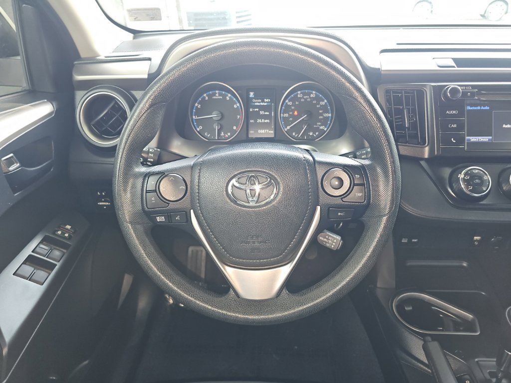 Used 2017 Toyota RAV4 LE FWD image 17