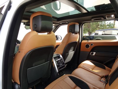 Used 2020 Land Rover Range Rover Sport HSE Dynamic image 13