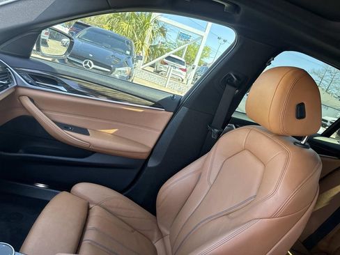Used 2019 BMW 530i w/ Convenience Package image 18