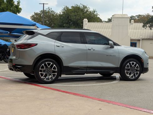 Used 2025 Chevrolet Blazer RS w/ Enhanced Convenience Package image 4