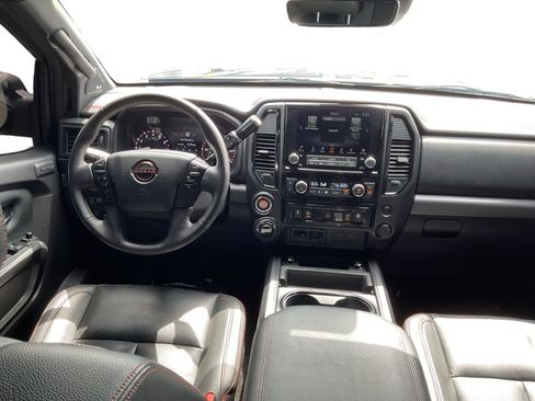 Used 2024 Nissan Titan PRO-4X w/ Pro-4x Convenience Package AWD/4WD image 14