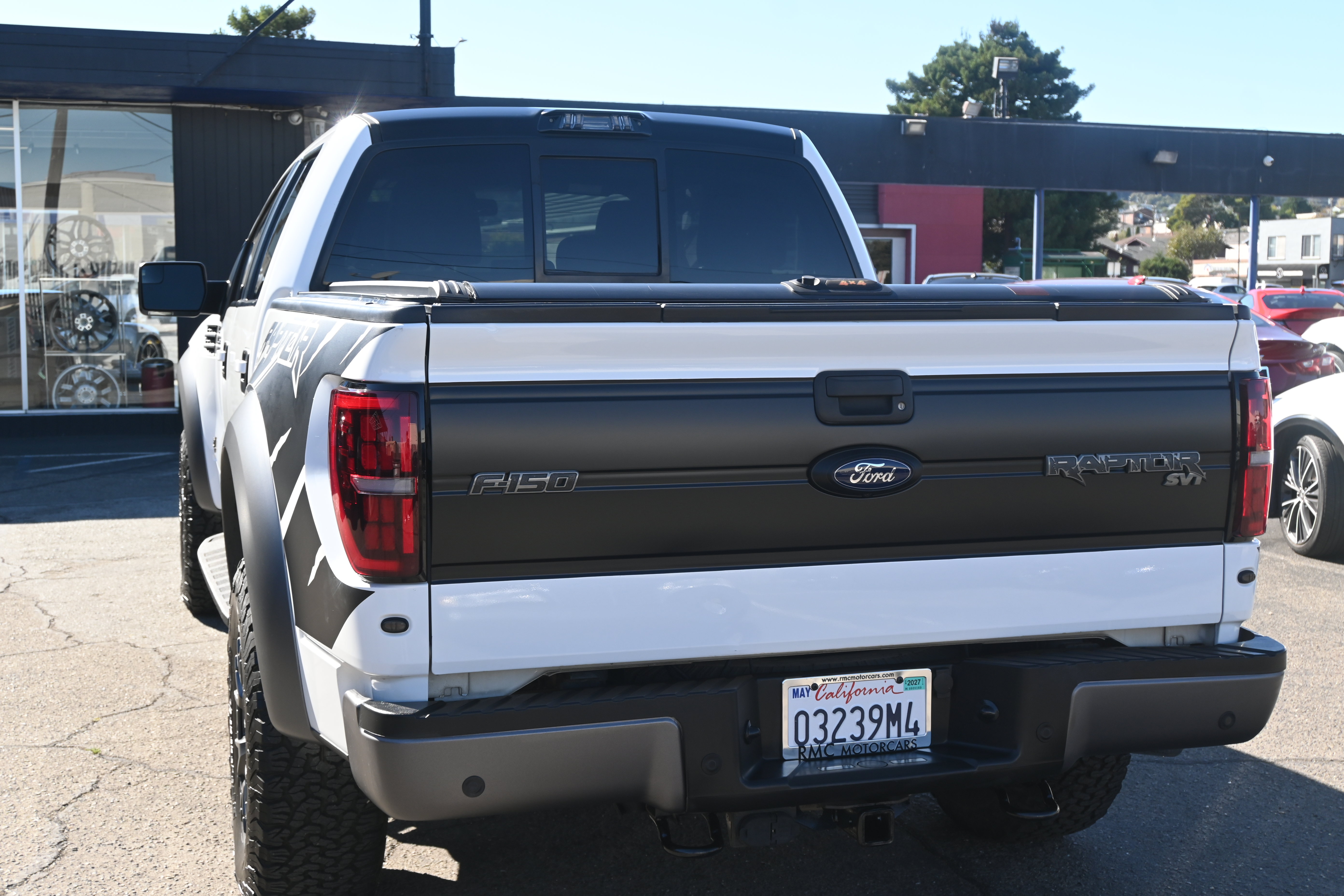 Used 2014 Ford F150 Raptor w/ Equipment Group 801A Luxury AWD/4WD image 9