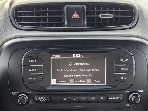 Used 2018 Kia Soul FWD image 17