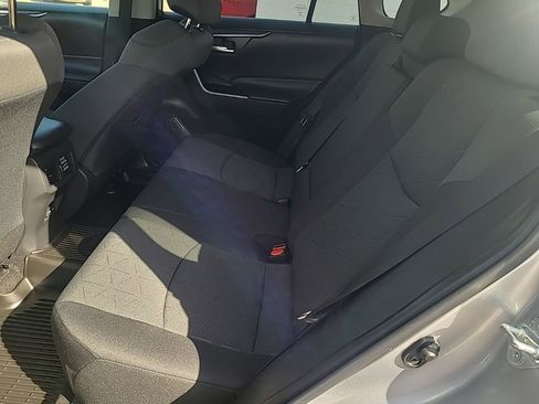 Used 2022 Toyota RAV4 XLE image 15