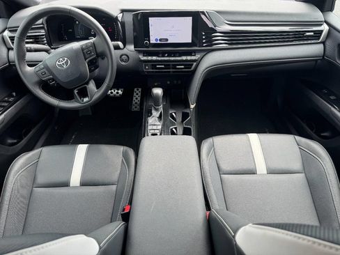 Used 2026 Toyota Camry SE FWD image 17