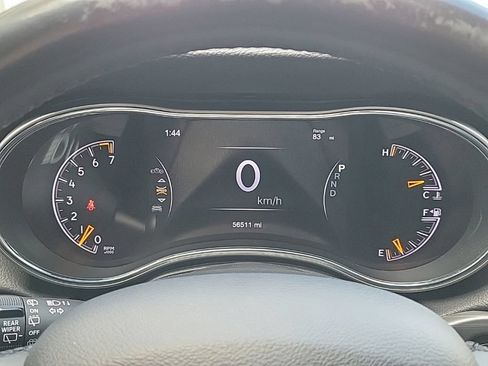 Used 2020 Jeep Grand Cherokee Altitude AWD/4WD image 11
