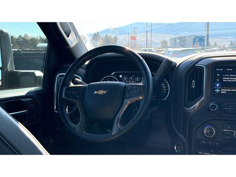 Used 2023 Chevrolet Silverado 3500 High Country image 17