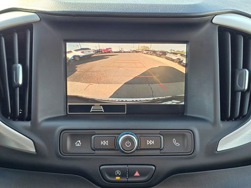 Used 2024 GMC Terrain SLE image 29