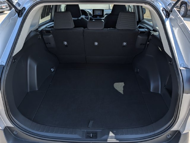 Used 2025 Toyota RAV4 LE AWD/4WD image 27