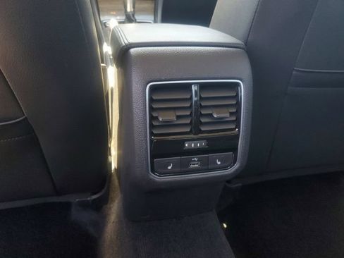 Used 2017 Volkswagen Passat 1.8T SEL Premium FWD image 13
