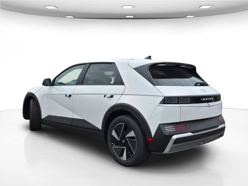 New 2026 Hyundai Ioniq 5 Limited image 5