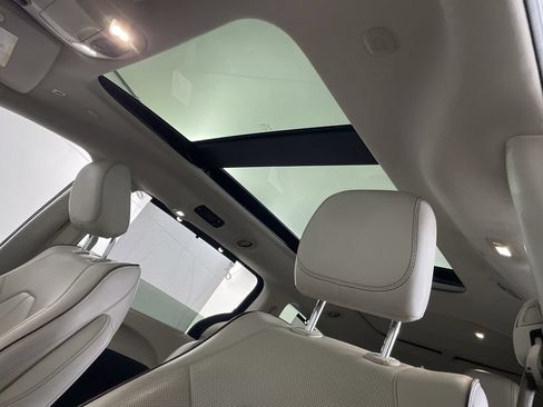 Used 2019 Chrysler Pacifica Limited FWD image 20