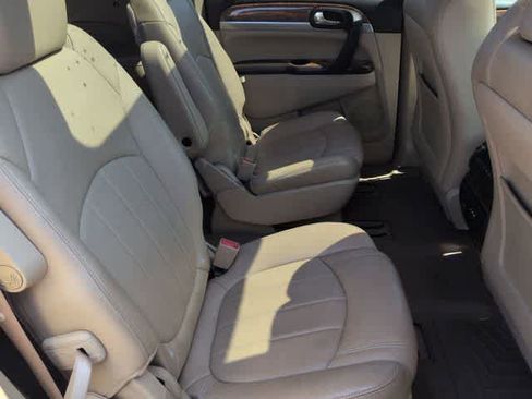 Used 2011 Buick Enclave CXL FWD image 22