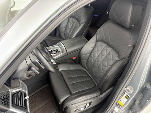Used 2024 BMW X5 xDrive40i w/ Premium Package AWD/4WD image 13