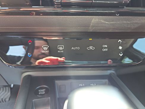 New 2026 Nissan Kicks SR FWD image 23