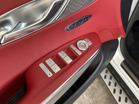 Used 2025 Genesis GV70 2.5T w/ Sport Prestige Package image 36