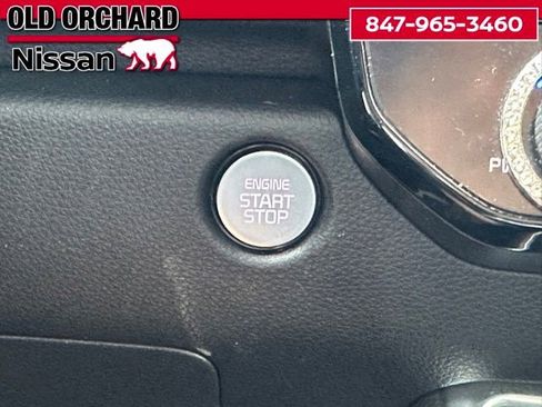 Used 2025 Kia Carnival SX FWD image 20