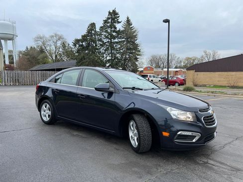 Used 2016 Chevrolet Cruze LT FWD image 10