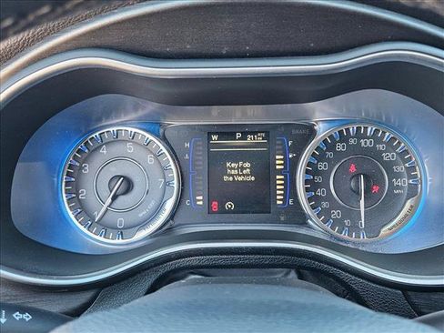 Used 2015 Chrysler 200 Limited w/ Convenience Group FWD image 11