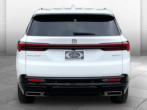 Used 2025 Buick Enclave Sport Touring FWD image 3