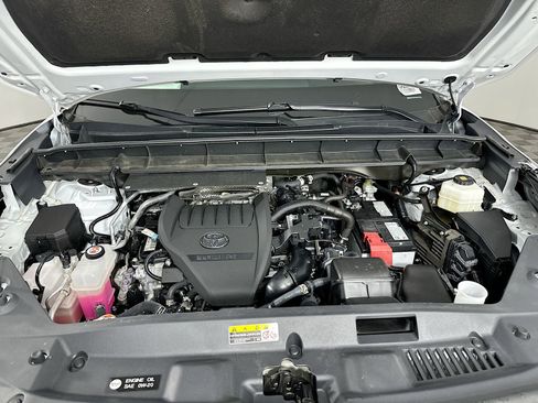 Used 2024 Toyota Highlander Limited AWD/4WD image 33
