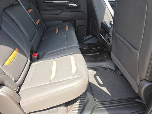 New 2026 GMC Sierra 2500 AT4 w/ AT4 Premium Plus Package AWD/4WD image 23