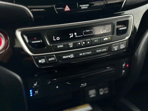 Used 2022 Honda Pilot Black Edition image 14
