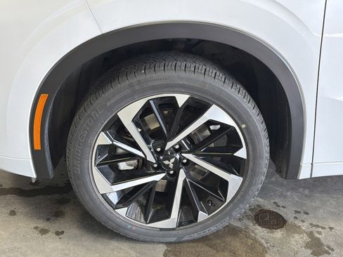 Used 2024 Mitsubishi Outlander SEL AWD/4WD image 15