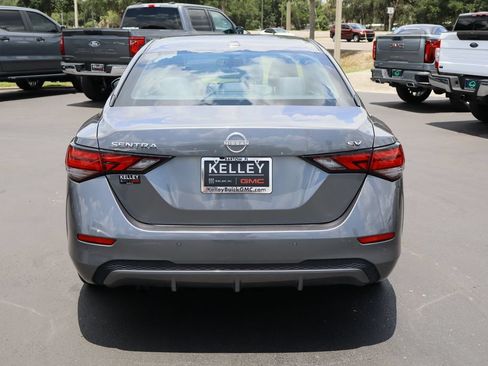 Used 2024 Nissan Sentra SV FWD image 8