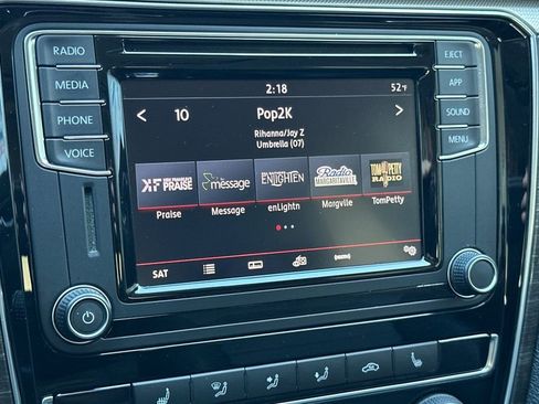 Used 2018 Volkswagen Passat 2.0T SE image 17