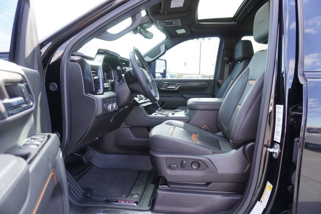 Used 2025 GMC Sierra 3500 AT4 w/ AT4 Premium Plus Package AWD/4WD image 22