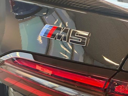 Used 2025 BMW M5 w/ Carbon Package image 5