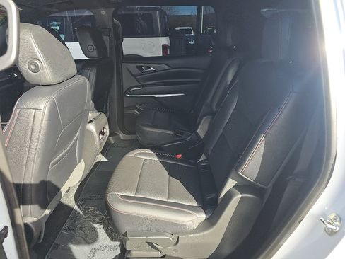 Used 2025 Chevrolet Traverse Z71 w/ Driver Confidence Package image 21