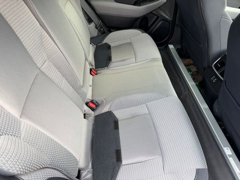 Used 2025 Subaru Outback Premium AWD/4WD image 19