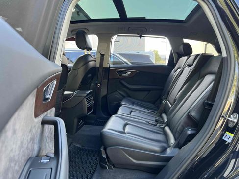 Used 2020 Audi Q7 3.0T Prestige AWD/4WD image 8