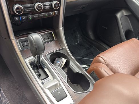 Used 2020 Subaru Ascent Touring AWD/4WD image 30