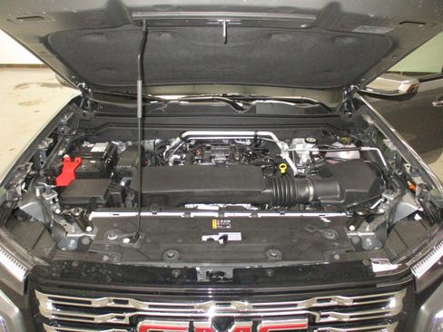New 2026 GMC Canyon Denali AWD/4WD image 19