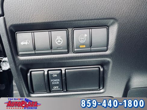 Used 2024 Nissan Armada Platinum w/ Captain's Chairs Package image 27