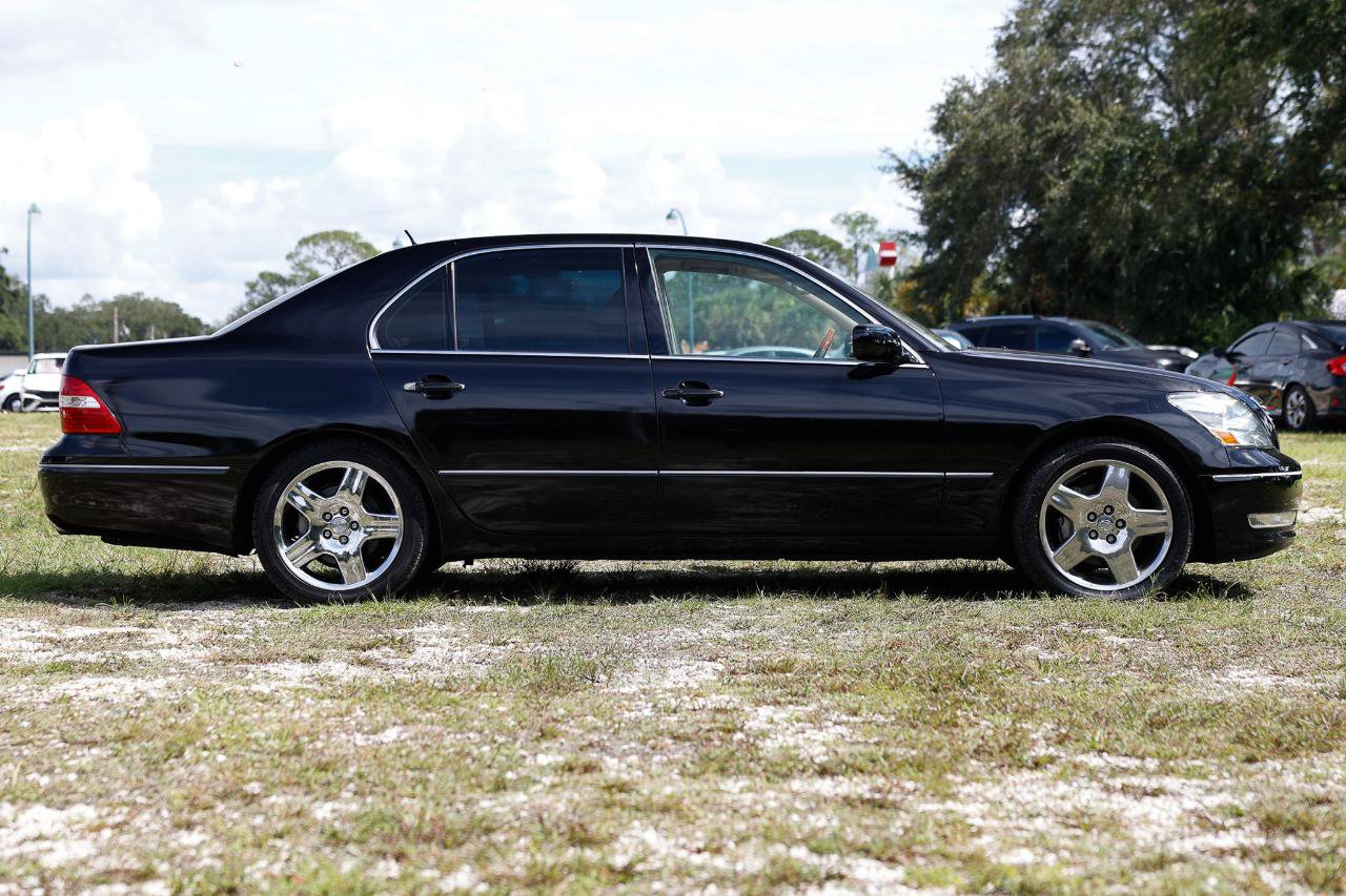 Used 2005 Lexus LS 430 w/ Premium Pkg RWD image 13