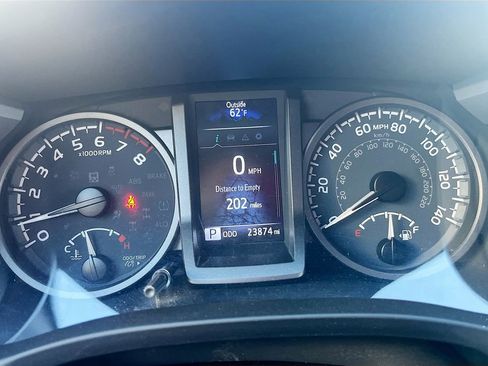 Used 2023 Toyota Tacoma TRD Off-Road w/ Black Out Package (TMS) AWD/4WD image 12
