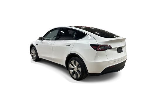 Certified 2021 Tesla Model Y Long Range AWD/4WD image 4