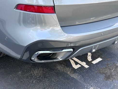 Certified 2024 BMW X5 xDrive40i w/ M Sport Package image 9